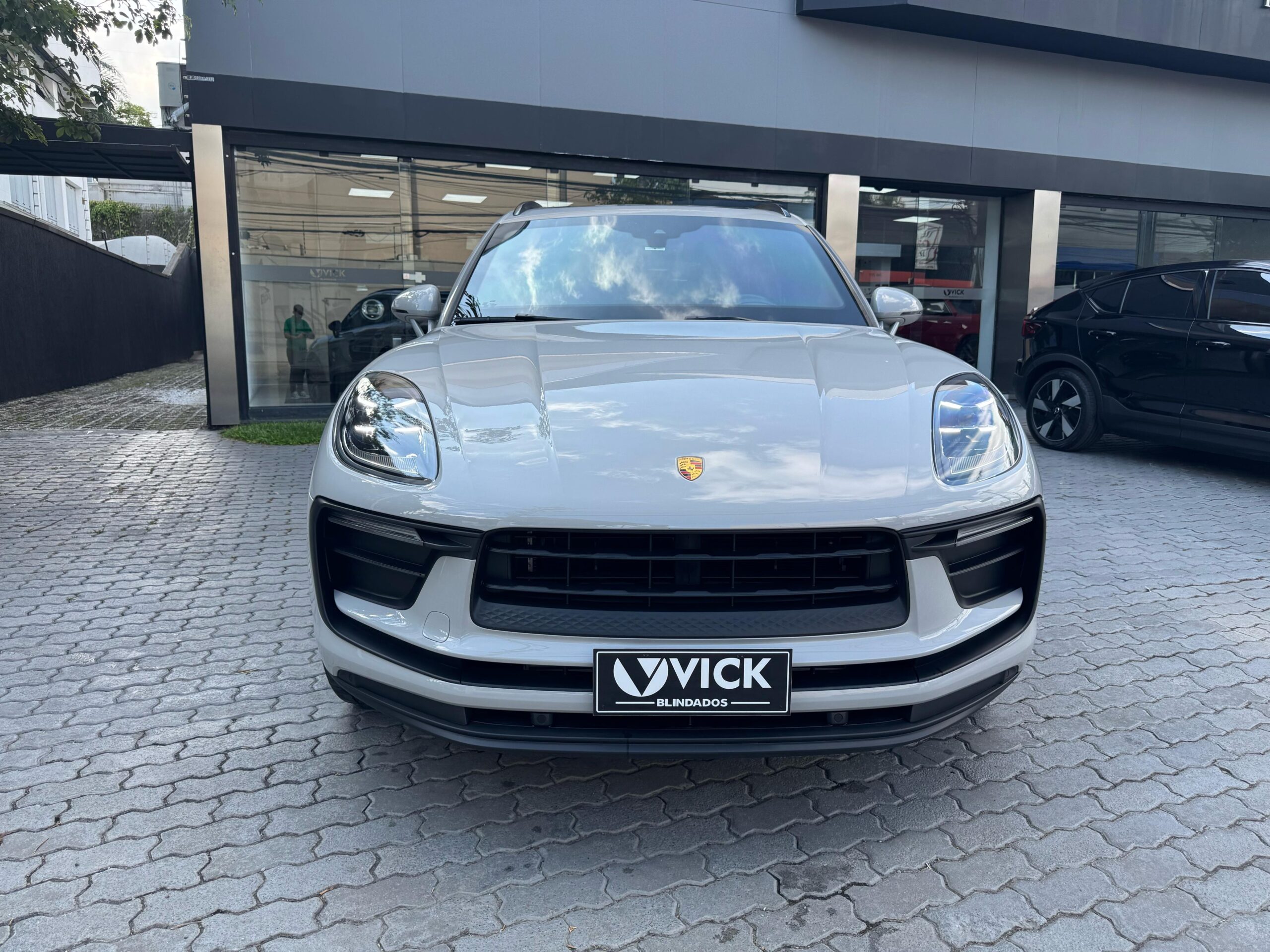 b4032c5f-6d3b-4b48-89ef-c098caa7ff68