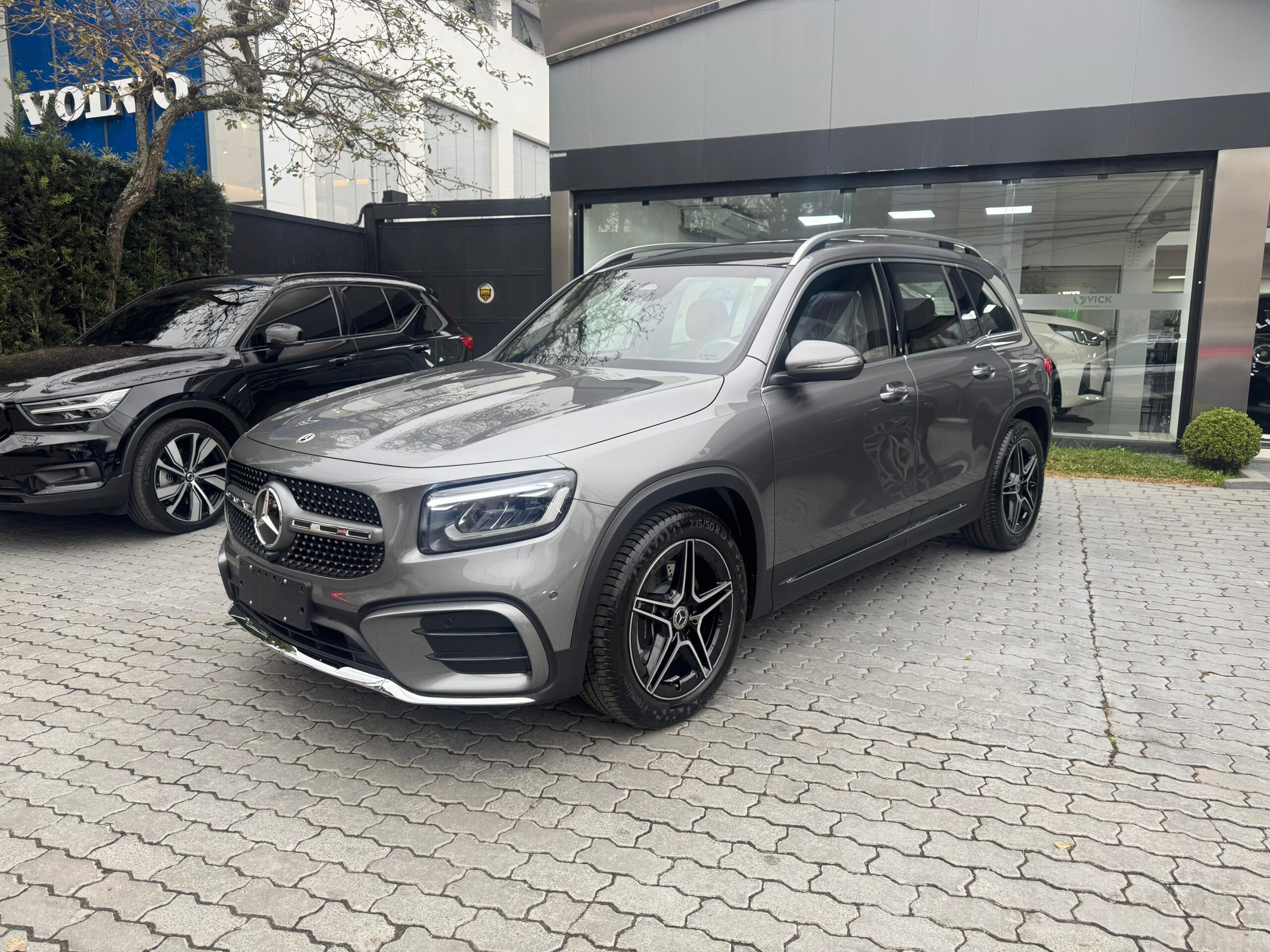 c231dbcc-11f0-43c0-bffb-690a19cd39cb