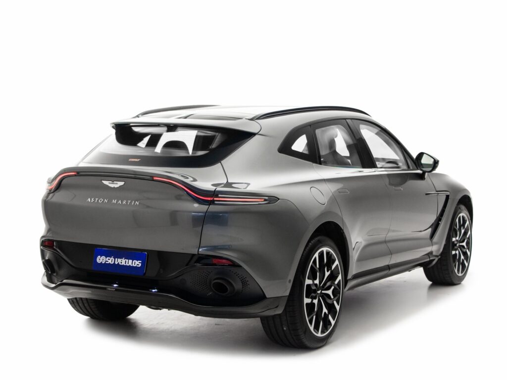 ASTON MARTIN DBX