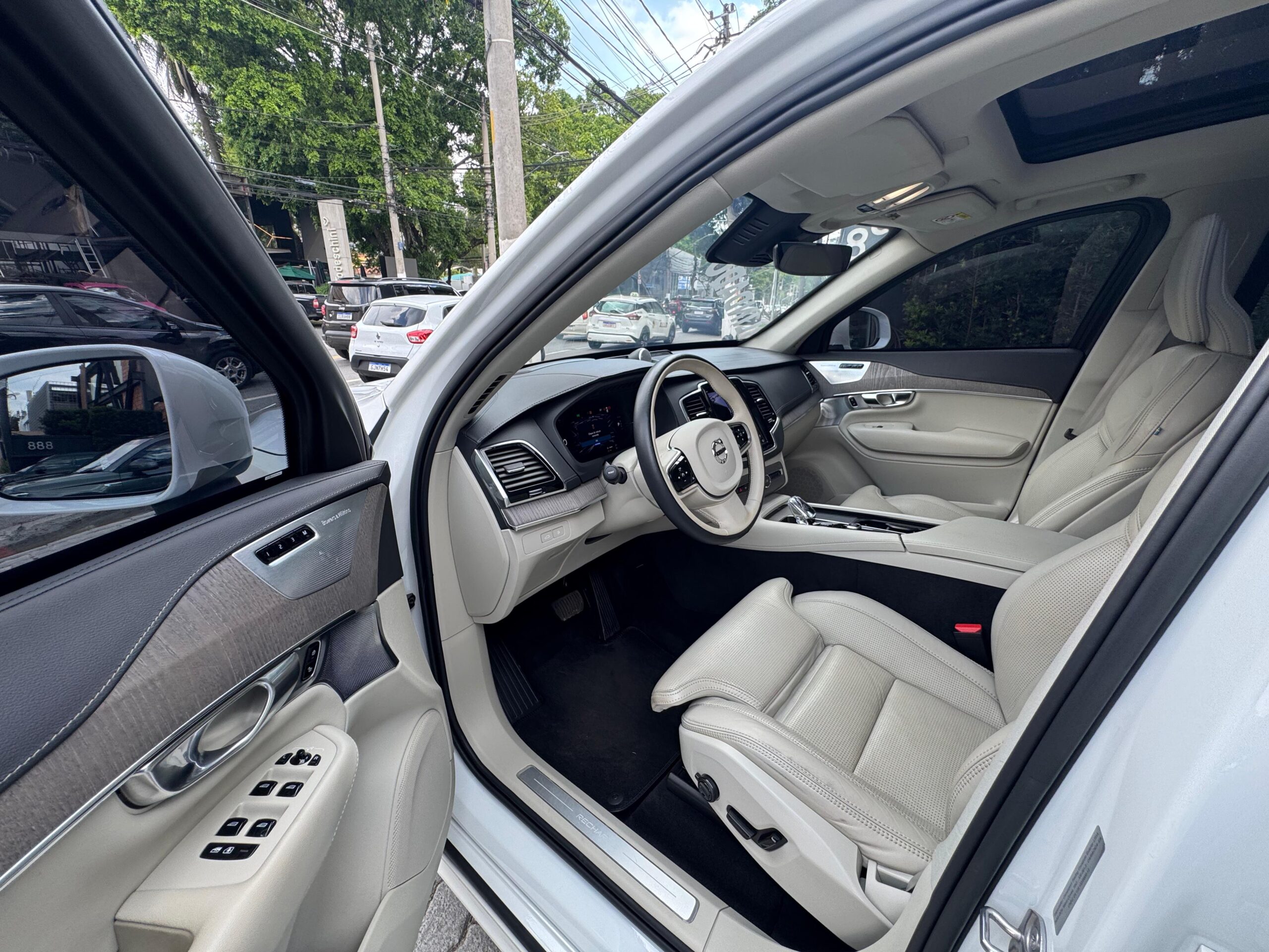 c2e57af8-b63a-4eb7-a005-60b9904e5e7b