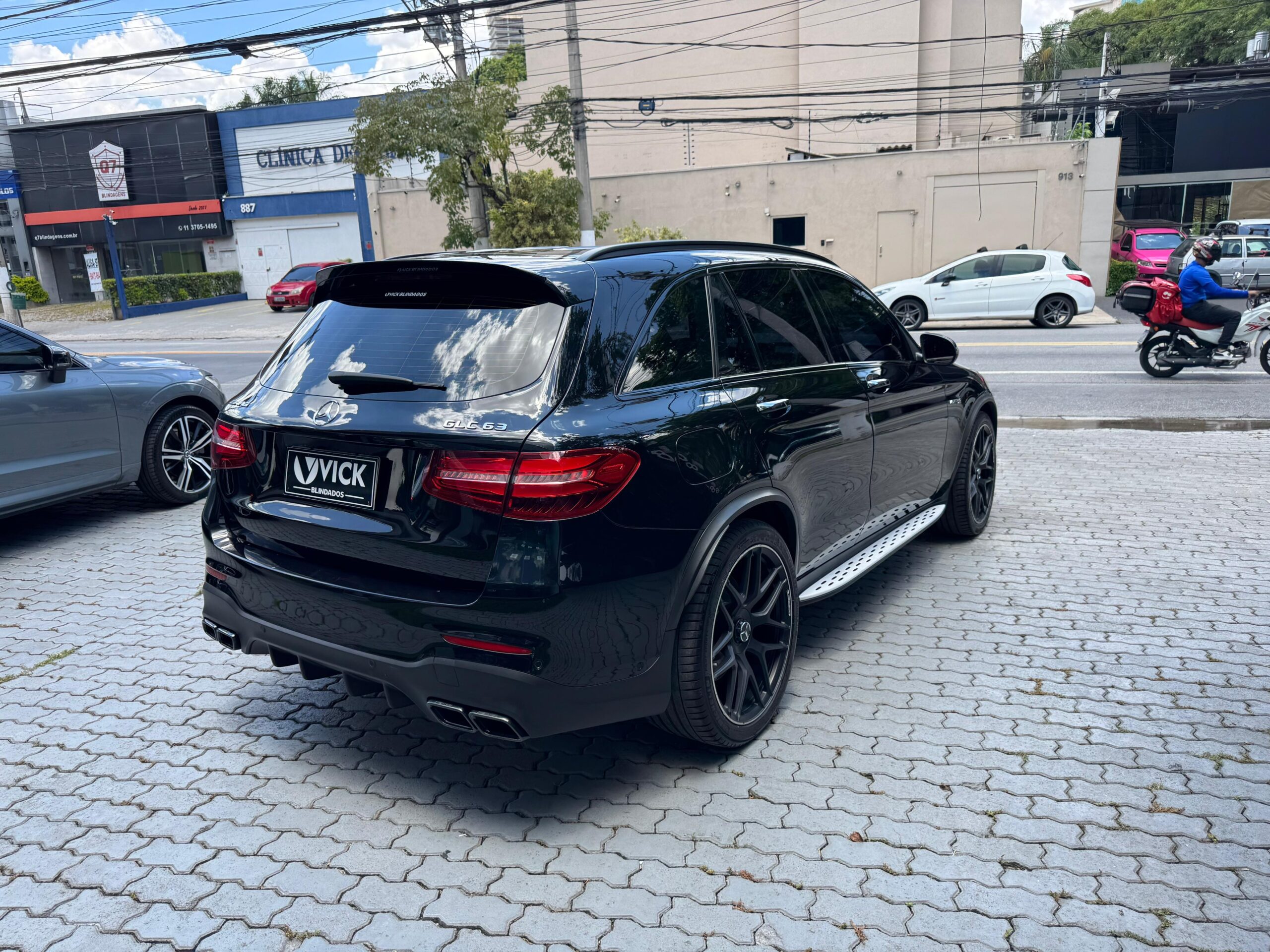 e28c2916-d5a4-4c62-8bdd-c80e49efcec0